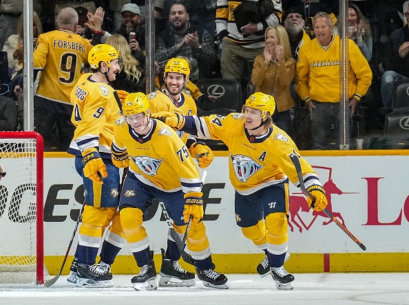 Suomalaishyökkääjältä huikea NHL-debyytti! ”Unelmasta tuli totta” Suomalaishyökkääjältä huikea NHL-debyytti! ”Unelmasta tuli totta”