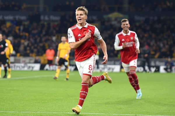 Valioliigan mestaruustaisto jatkuu tiukkana - Arsenal otti vakuuttavan voiton Valioliigan mestaruustaisto jatkuu tiukkana – Arsenal otti vakuuttavan voiton