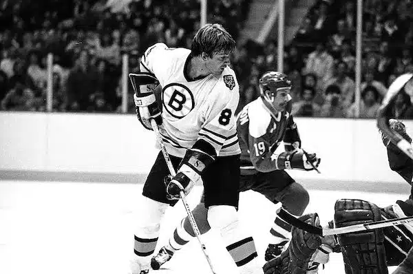 Kaksinkertainen NHL:n maalikuningas Peter McNab on kuollut Kaksinkertainen NHL:n maalikuningas Peter McNab on kuollut