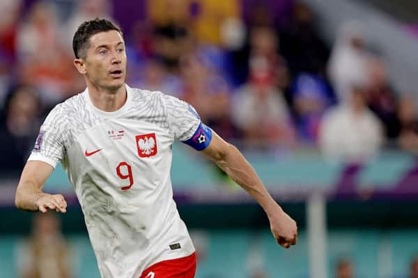 Tulihan se MM-maalikin sieltä! Robert Lewandowski liikuttui kyyneliin Tulihan se MM-maalikin sieltä! Robert Lewandowski liikuttui kyyneliin