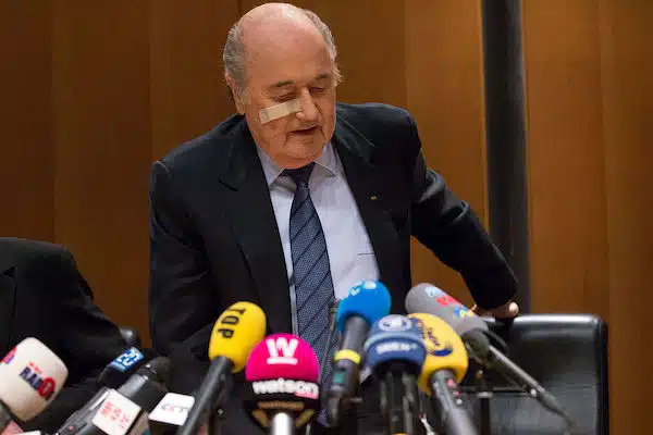 Roisto tuli katumapäälle - entinen FIFA-pomo Sepp Blatter avasi suunsa Qatarin MM-kisoista Roisto tuli katumapäälle – entinen FIFA-pomo Sepp Blatter avasi suunsa Qatarin MM-kisoista