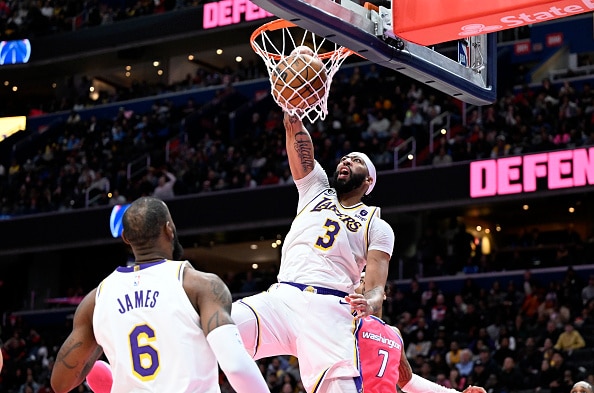 Lakersin tähti paukutti hurjat pisteet NBA:ssa Lakersin tähti paukutti hurjat pisteet NBA:ssa