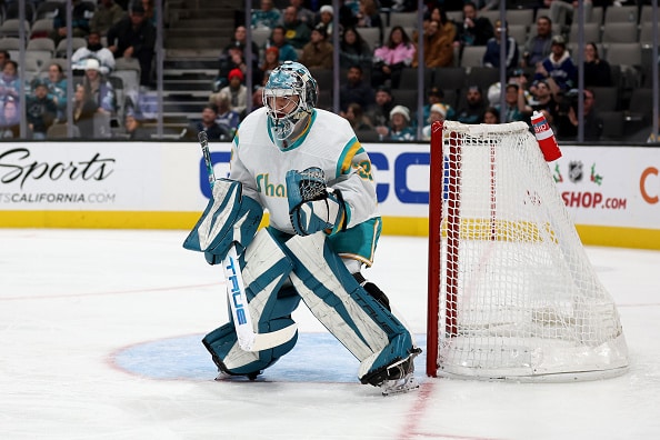 Päävalmentaja kehui avausvoittonsa napannut suomalaista NHL-vahtia - "Ottelu olisi saattanut saada aivan eri luonteen” Päävalmentaja kehui avausvoittonsa napannut suomalaista NHL-vahtia – ”Ottelu olisi saattanut saada aivan eri luonteen”