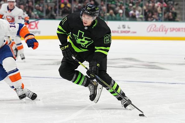 Tätä NHL-hyökkääjää hämmästelee moni - myös Roope Hintz Tätä NHL-hyökkääjää hämmästelee moni – myös Roope Hintz