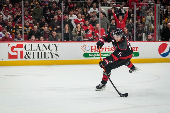 Sebastian Aho teki sen jälleen – tälläsi upean maalin jatkoajalla