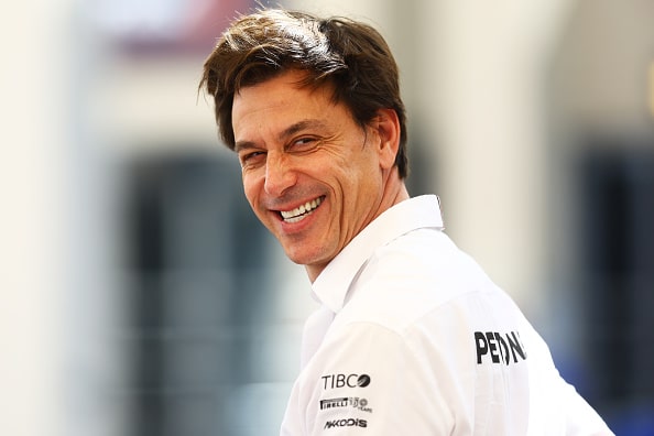 Siinä ei kauaa mennyt - Mersu-pomo Toto Wolff myönsi jo tallin munineen totaalisesti Siinä ei kauaa mennyt – Mersu-pomo Toto Wolff myönsi jo tallin munineen totaalisesti