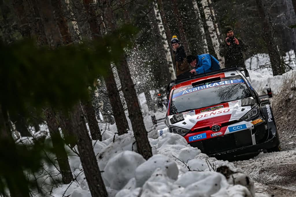 Kalle Rovanperä laittoi kaasun pohjaan Ruotsin MM-rallissa (ek8), Esapekka Lappi veti johtopäätöksiä Kalle Rovanperä laittoi kaasun pohjaan Ruotsin MM-rallissa (ek8), Esapekka Lappi veti johtopäätöksiä