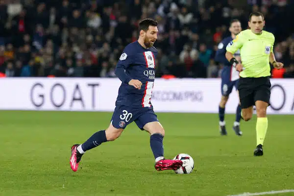 Lionel Messi heittäytyi ahneeksi maailmanmestaruuden jälkeen - PSG tyytymätön tähden vaatimuksiin Lionel Messi heittäytyi ahneeksi maailmanmestaruuden jälkeen – PSG tyytymätön tähden vaatimuksiin