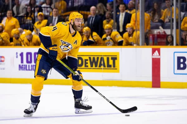 NHL:ssä taas kova huhu - tähtipuolustaja siirtymässä Edmonton Oilersiin? NHL:ssä taas kova huhu – tähtipuolustaja siirtymässä Edmonton Oilersiin?
