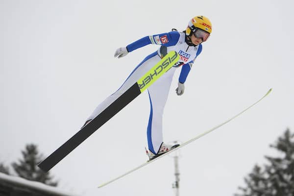 17-vuotias Alva Thors ja 15-vuotias Minja Korhonen antoivat lupaavia lausuntoja Ylelle 17-vuotias Alva Thors ja 15-vuotias Minja Korhonen antoivat lupaavia lausuntoja Ylelle