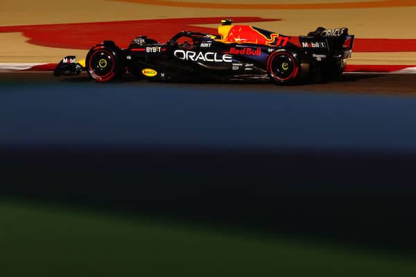 Parjattu Sergio Perez kommentoi ongelmiaan Parjattu Sergio Perez kommentoi ongelmiaan