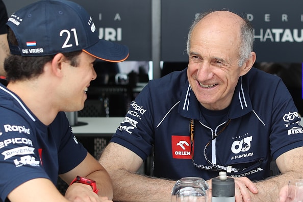 Saiko F1-tallipomo potkut? Astui esiin kertomaan totuuden Saiko F1-tallipomo potkut? Astui esiin kertomaan totuuden