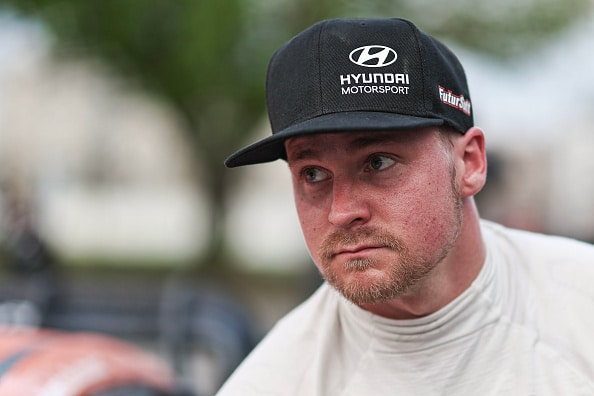 Esapekka Lappi ihmeissään - Sardinian MM-rallin kärkimies IS:lle: ”Ei mitään hajua” Esapekka Lappi ihmeissään – Sardinian MM-rallin kärkimies IS:lle: ”Ei mitään hajua”