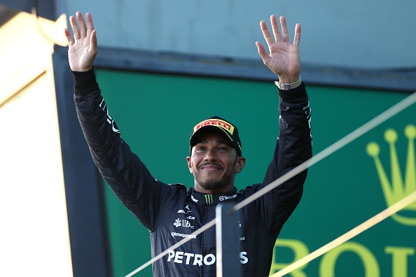 Red Bull-pomo esitti hurjan väitteen Lewis Hamiltonista - Mersu-kuski iski vastapalloon Red Bull-pomo esitti hurjan väitteen Lewis Hamiltonista – Mersu-kuski iski vastapalloon