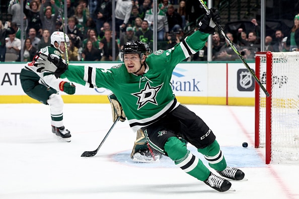 Roope Hintz johdatti Dallasin jatkoon Roope Hintz johdatti Dallasin jatkoon