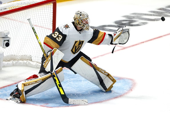 Tähtiveskari kiekko- ja popcornsateessa NHL:ssä: ”Minuun osui tänään kaikki!” Tähtiveskari kiekko- ja popcornsateessa NHL:ssä: ”Minuun osui tänään kaikki!”
