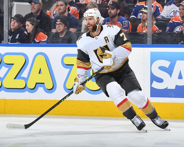 Sikamainen viikateisku NHL:ssä - raukkamaisesta tempusta vaaditaan pelikieltoa Sikamainen viikateisku NHL:ssä – raukkamaisesta tempusta vaaditaan pelikieltoa