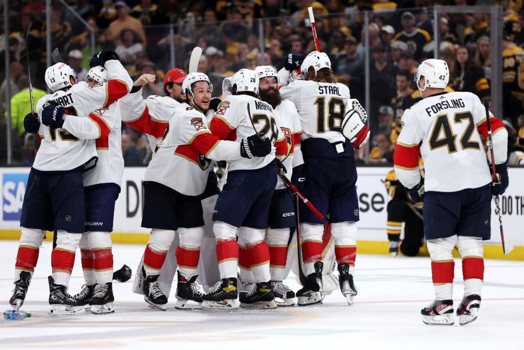 Barkovin Florida Panthers rysäytti tiskiin 46 miljoonan taalan sopimuksen NHL:ssä Barkovin Florida Panthers rysäytti tiskiin 46 miljoonan taalan sopimuksen NHL:ssä