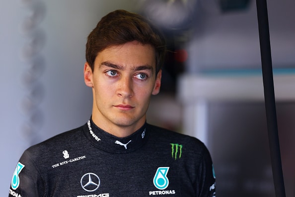 Mercedes-kuskin likainen temppu kuohuttaa - vaaditaan jo potkuja: ”Anteeksiantamatonta!” Mercedes-kuskin likainen temppu kuohuttaa – vaaditaan jo potkuja: ”Anteeksiantamatonta!”