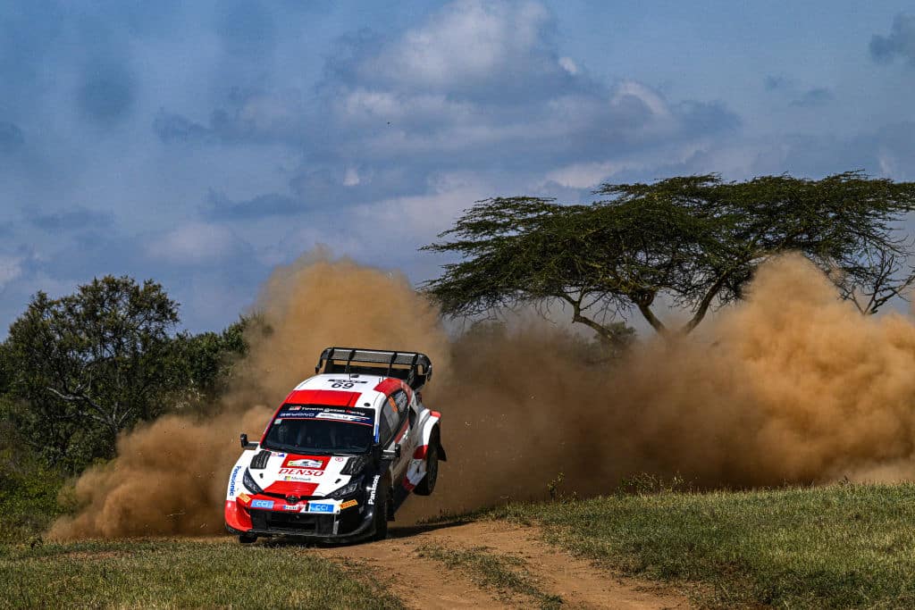 Kalle Rovanperä latasi pohjat - Sebastien Ogier iski ilkeän lähelle (ek17) Kalle Rovanperä latasi pohjat – Sebastien Ogier iski ilkeän lähelle (ek17)