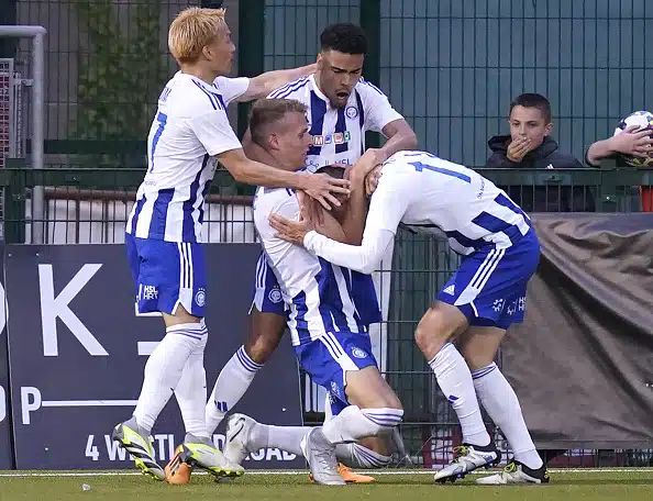 KuPS:n kiri ei riittänyt - HJK on jalkapallon Suomen mestari KuPS:n kiri ei riittänyt – HJK on jalkapallon Suomen mestari