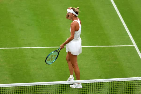 Yllättäjä paineli finaaliin - ukrainalaispelaajan unelma kuoli Wimbledonissa Yllättäjä paineli finaaliin – ukrainalaispelaajan unelma kuoli Wimbledonissa