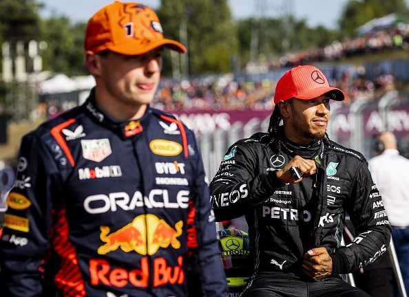 Lewis Hamilton vain Max Verstappen? F1-jermun valinta tuli kuin tykin suusta Lewis Hamilton vain Max Verstappen? F1-jermun valinta tuli kuin tykin suusta