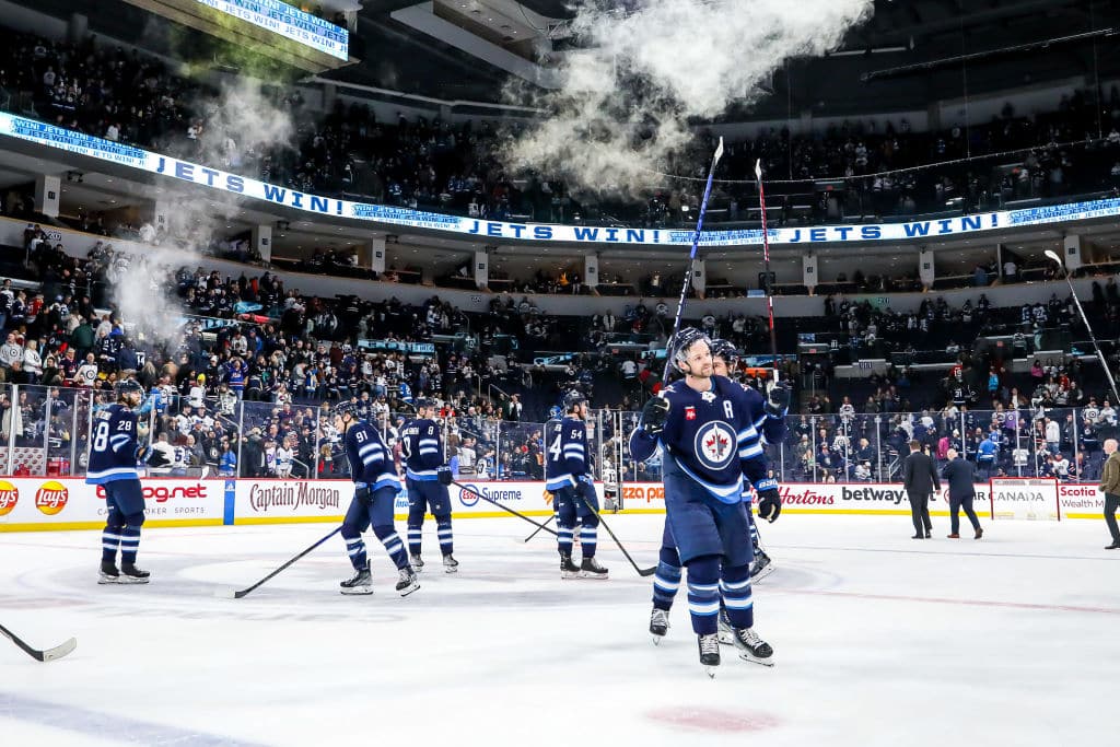 NHL:ssä sorvattiin jättimäinen sopimus NHL:ssä sorvattiin jättimäinen sopimus