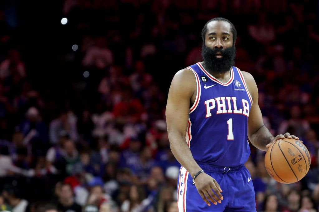 NBA-tähti James Hardenin siirtokiista rauhoittui - osallistuu harjoitusleirille NBA-tähti James Hardenin siirtokiista rauhoittui – osallistuu harjoitusleirille