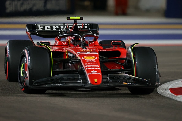 Carlos Sainz pisti Ferrarin tiukan paikan eteen - Audi-kortti hihassaan Carlos Sainz pisti Ferrarin tiukan paikan eteen – Audi-kortti hihassaan