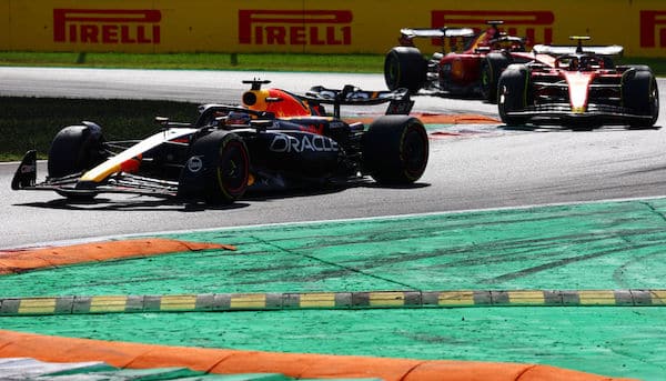Tiukka väite F1-historin kahdesta parhaasta kuljettajasta - se tuli Ferrarin ex-kuskilta Tiukka väite F1-historin kahdesta parhaasta kuljettajasta – se tuli Ferrarin ex-kuskilta