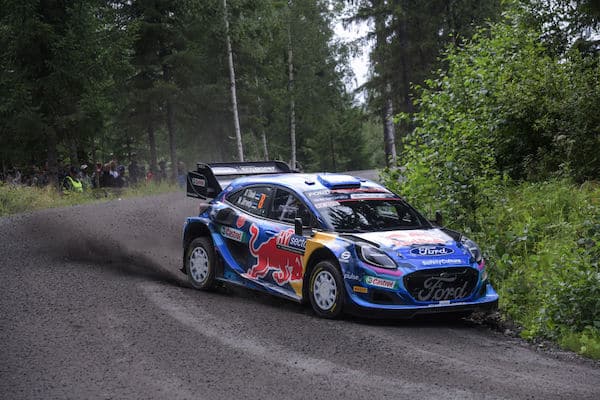 Ott Tänak avasi Chilen MM-rallin vauhdikkaimmin - suomalaisilla hankalampaa (EK 1) Ott Tänak avasi Chilen MM-rallin vauhdikkaimmin – suomalaisilla hankalampaa (EK 1)