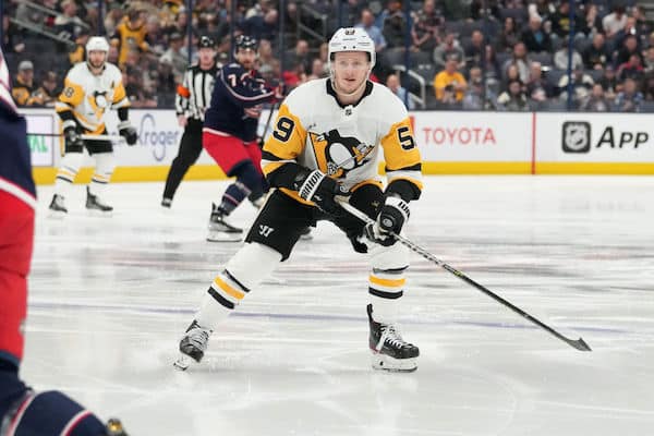NHL:n sisäpiiriläinen paljasti – näin markkinoiden kuumin nimi vaihtaa maisemaa NHL:n sisäpiiriläinen paljasti – näin markkinoiden kuumin nimi vaihtaa maisemaa