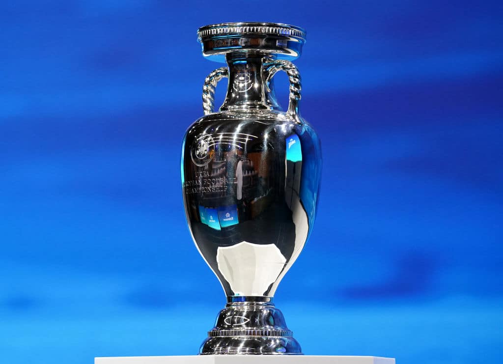 UEFA tekee merkittävän muutoksen ensi kesän EM-kisoihin UEFA tekee merkittävän muutoksen ensi kesän EM-kisoihin
