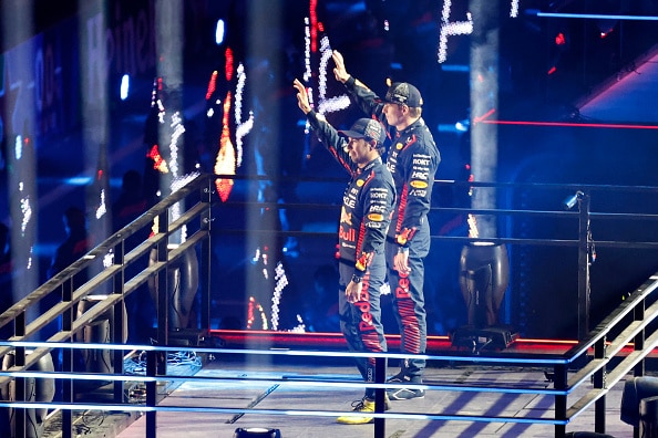 Max Verstappen vaihtaa leiriä? – Red Bull-pomolta ivallinen vastaus Max Verstappen vaihtaa leiriä? – Red Bull-pomolta ivallinen vastaus