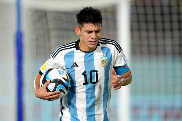 ”Uusi Messi” siirtyy Manchester Cityyn ”Uusi Messi” siirtyy Manchester Cityyn