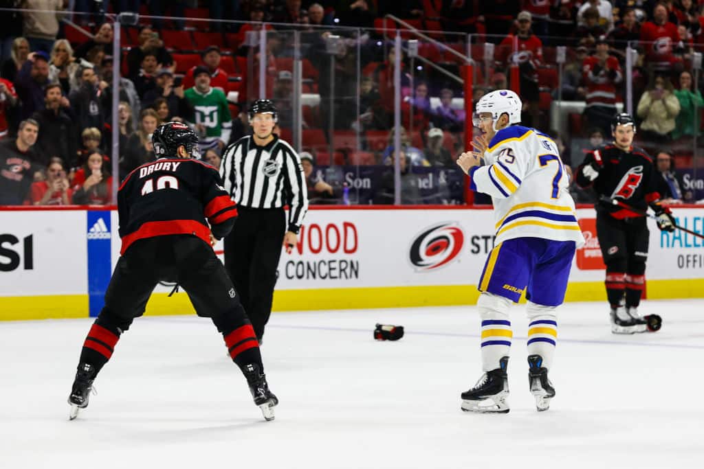 Tappeluiden määrät menneet yllättävään suuntaan NHL:ssä Tappeluiden määrät menneet yllättävään suuntaan NHL:ssä