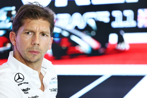 F1-sarjan takavuosien mahtitalli löi tiukan tavoitteen tiskiin F1-sarjan takavuosien mahtitalli löi tiukan tavoitteen tiskiin