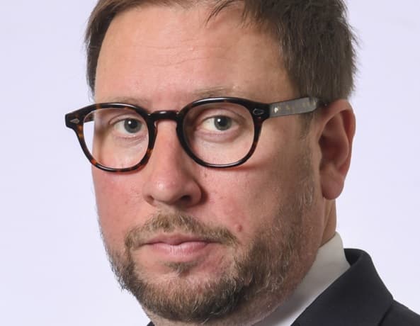 Paavo Arhinmäellä on riittänyt skandaaleja Paavo Arhinmäellä on riittänyt skandaaleja