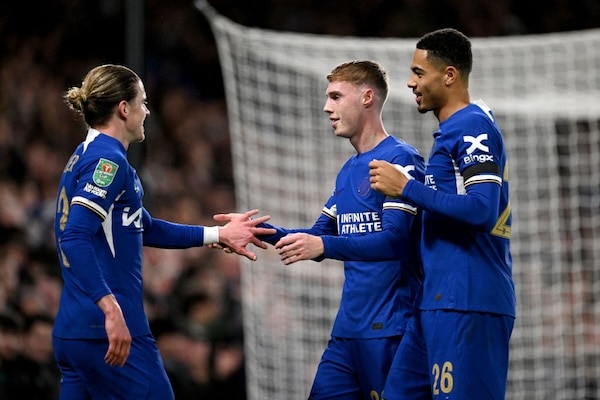 Valioliiga-seurat käyttivät taas poskettoman summan siirtomarkkinoilla - Chelsea taas ykkönen Valioliiga-seurat käyttivät taas poskettoman summan siirtomarkkinoilla – Chelsea taas ykkönen