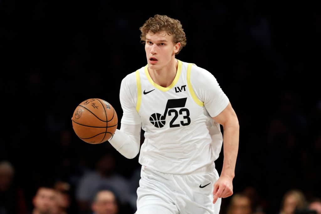 Lauri Markkanen ja Utah taapertavat surkeudessa Lauri Markkanen ja Utah taapertavat surkeudessa