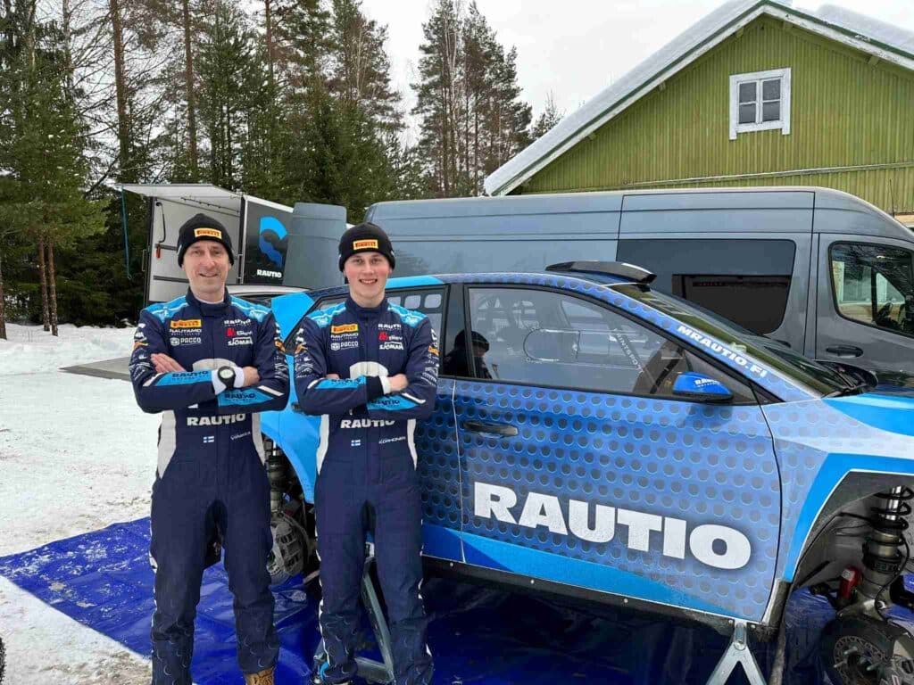 Roope Korhonen kutkuttavista asetelmista rallin SM-sarjan avaukseen: ”Metriäkään en ole autolla vielä ajanut" Roope Korhonen kutkuttavista asetelmista rallin SM-sarjan avaukseen: ”Metriäkään en ole autolla vielä ajanut”