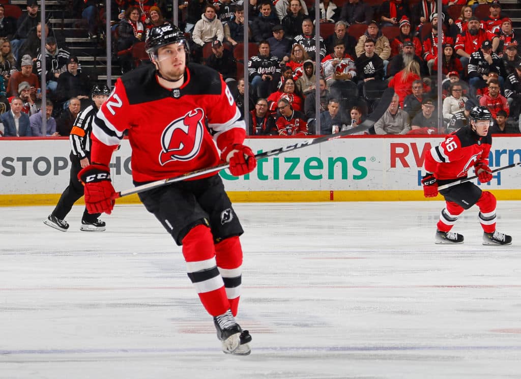 Suomalaispelaajalle debyytti uudessa seurassa NHL:ssä Suomalaispelaajalle debyytti uudessa seurassa NHL:ssä
