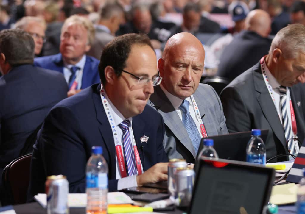 Poikkeuksellinen veto: Jarmo Kekäläinen tekee edelleen töitä NHL-seura Columbus Blue Jacketsille Poikkeuksellinen veto: Jarmo Kekäläinen tekee edelleen töitä NHL-seura Columbus Blue Jacketsille