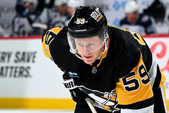 NHL:ssä tärähti jättikauppa - supertähti Sebastian Ahon vierelle NHL:ssä tärähti jättikauppa – supertähti Sebastian Ahon vierelle