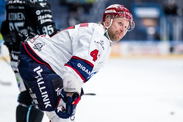 HIFK:n Ville Peltoselta lohduton kommentti Leo Komarovin tilanteesta HIFK:n Ville Peltoselta lohduton kommentti Leo Komarovin tilanteesta
