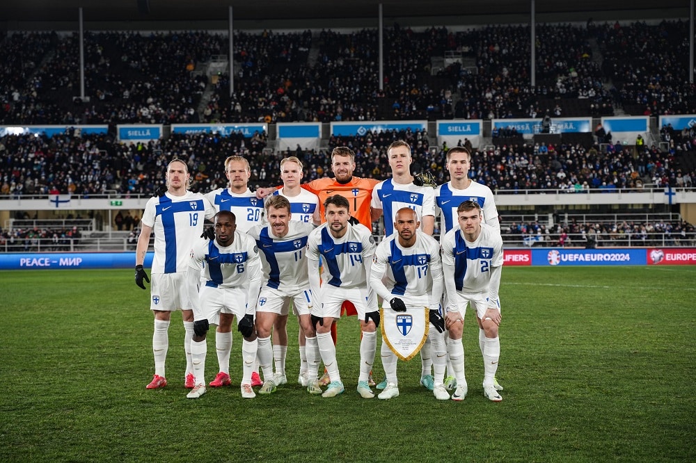 Näitä hurjia rahasummia vaille Huuhkajat jäi Näitä hurjia rahasummia vaille Huuhkajat jäi
