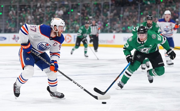 Supertähti ratkaisi NHL-trillerin - suomalaispakilla synkkä saldo Supertähti ratkaisi NHL-trillerin – suomalaispakilla synkkä saldo