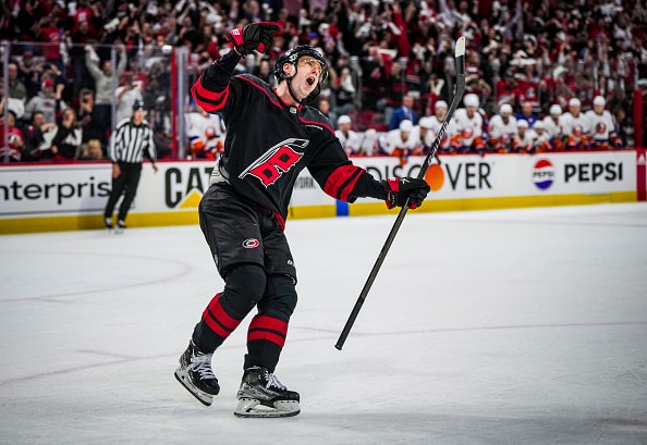 NHL:n supertähti siirtyy KHL:ään NHL:n supertähti siirtyy KHL:ään
