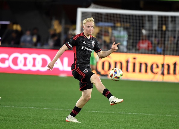 Huuhkajapelurille punainen kortti MLS:ssä Huuhkajapelurille punainen kortti MLS:ssä